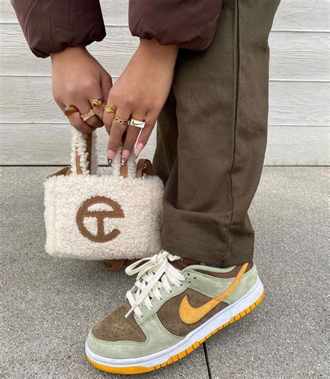 dusty olive dunks outfits